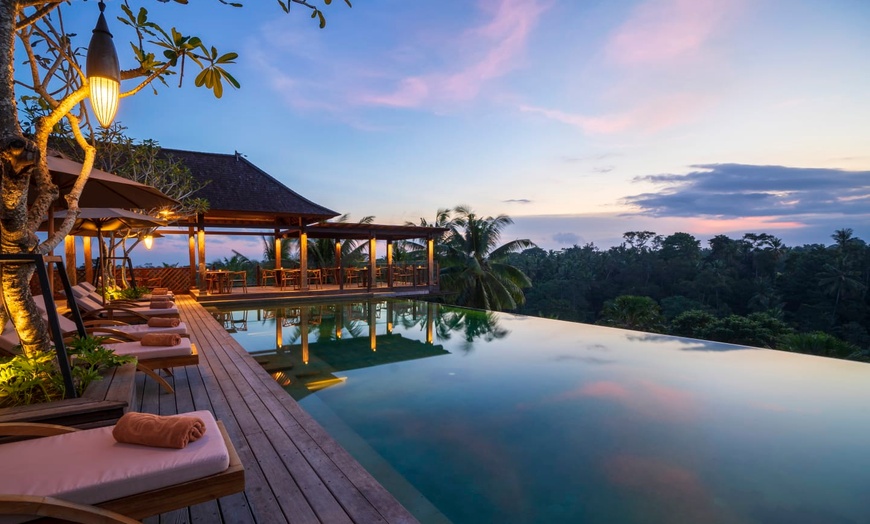 Image 14: ✈ BALI | Ubud & Sanur - Kombination 5*-Hotel Adiwana Bisma & 4*-Hot...