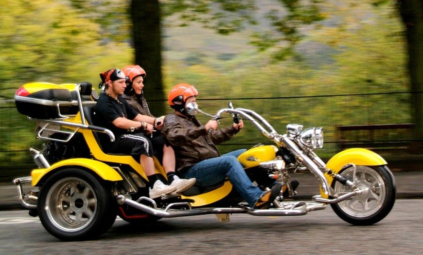 Image 5: Edinburgh City Trike Tour with 2 Malt Whisky's