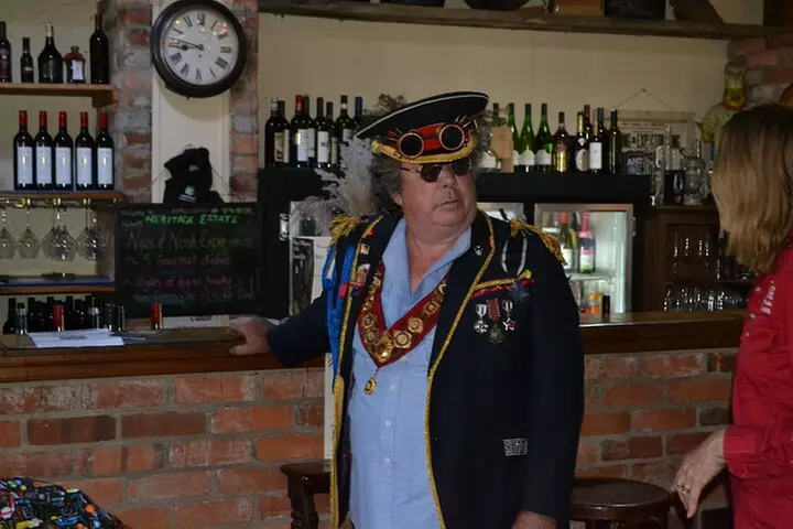 Stanthorpe Small - Group Food Comedy and Wine Tasting Tour