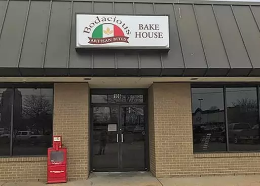 5% Cash Back at Bodacious Pizza and Grill