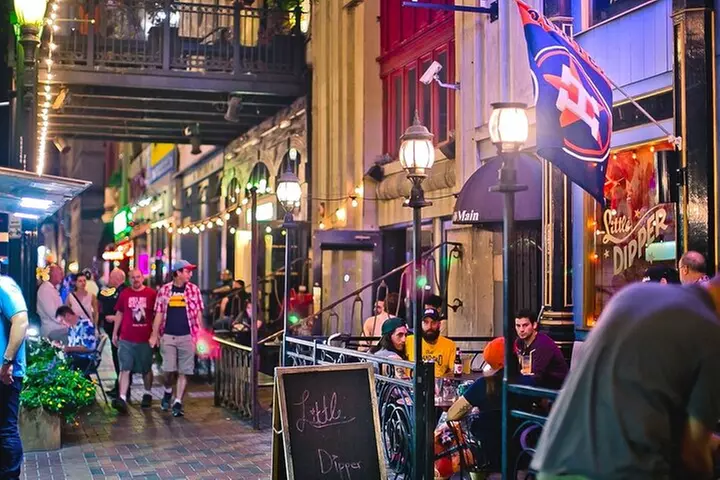 Houston Downtown Food Tour with 6 Tastings of Tradition & Fusion