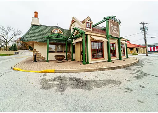 5% Cash Back at Round The Clock Restaurant