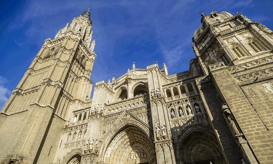 Image 9: Tour de la Ciudad de Toledo y Visita a Bodega con Cata de Vinos des...