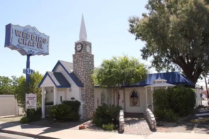 Elvis Themed Wedding or Vow Renewal at Graceland Wedding Chapel