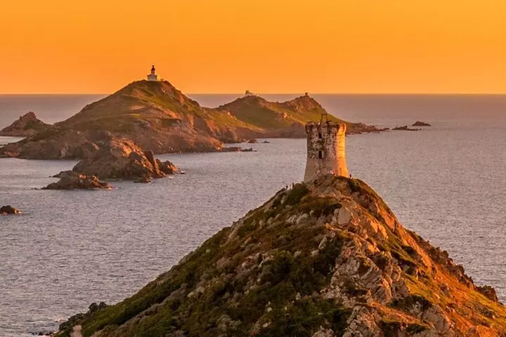 Excursion en Bateau des Îles Sanguinaires au Coucher de Soleil