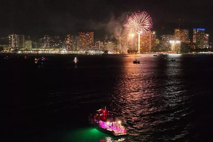 Waikiki Friday Fireworks Party Cruise with Live DJ & Full Bar