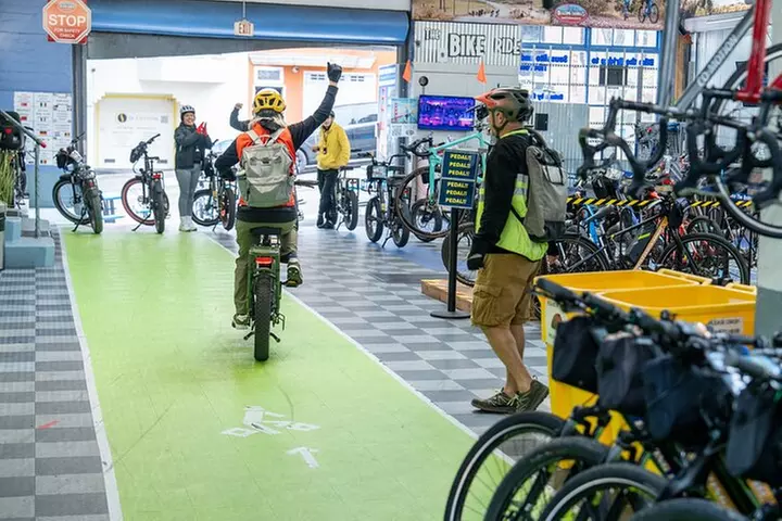 Golden Gate Bridge Guided Bicycle or E-Bike Tour from San Francisco...