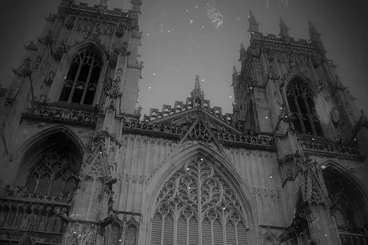 Shadows of York: Ghost Walk and Horrible History.