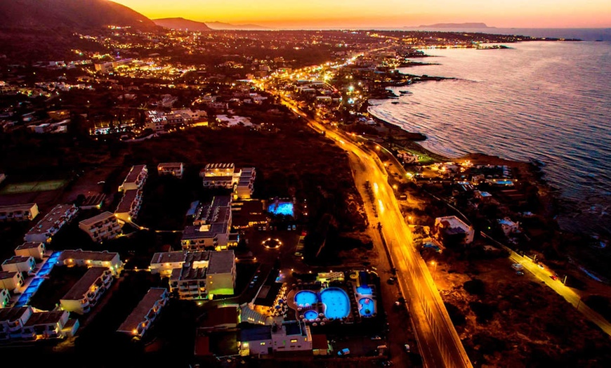 Image 6: ✈ CRETE | Hersonissos - Mediterraneo Hotel 4* - Outdoor swimming pool