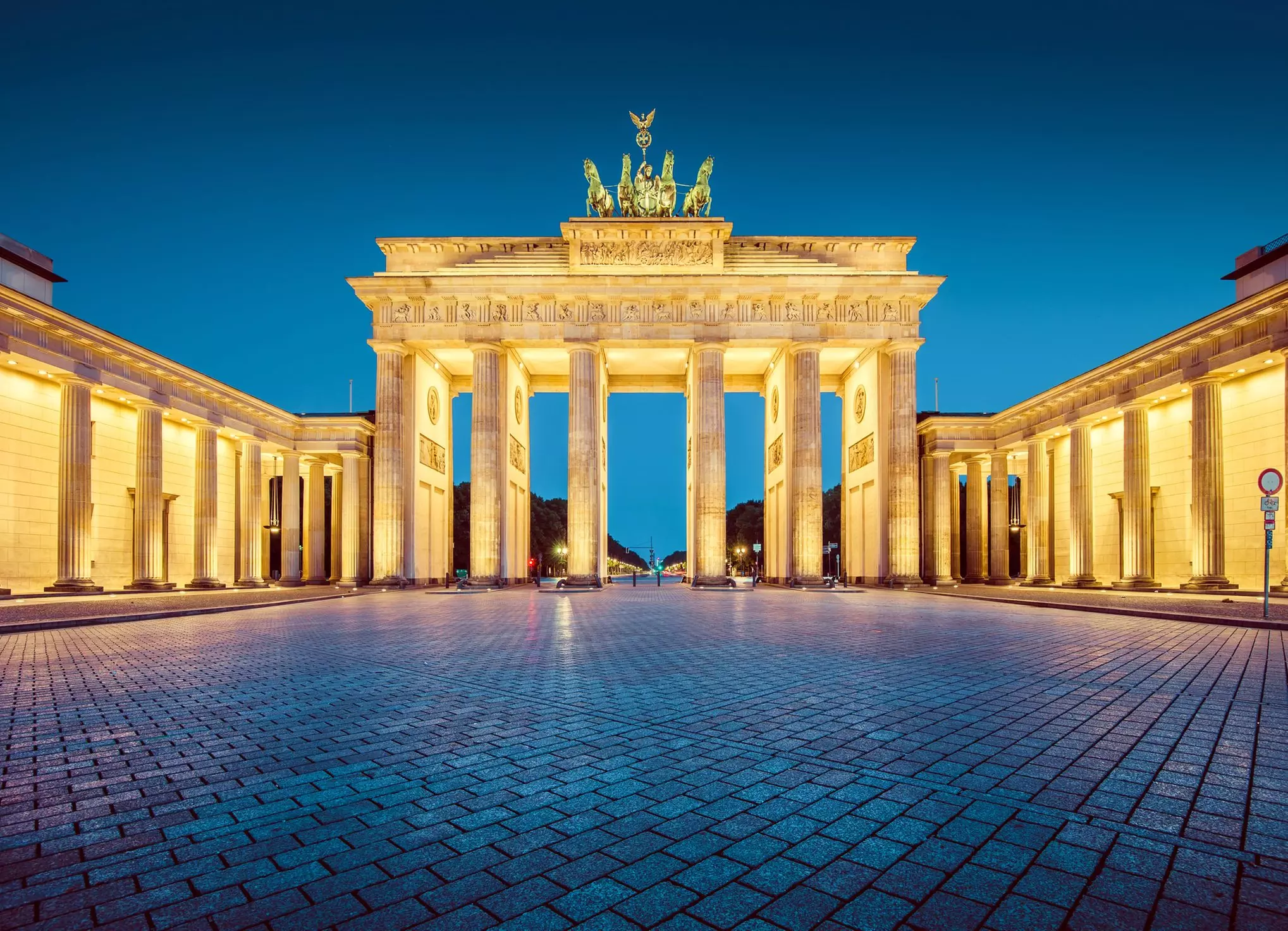 ✈ DUITSLAND | Berlijn - Park Inn by Radisson Alexanderplatz 4*, 2 n...