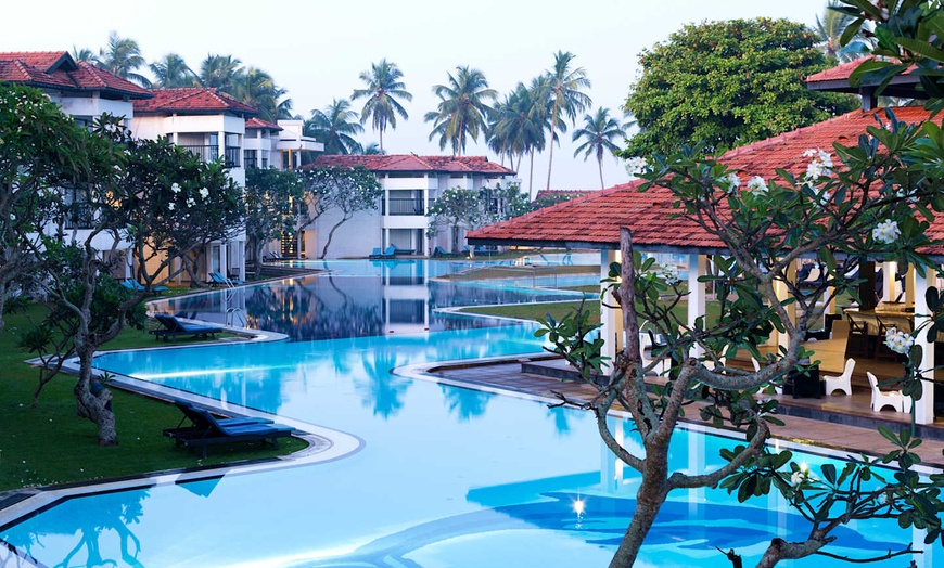 Image 5: ✈ SRI LANKA | - Club Hotel Dolphin 4* - Spa