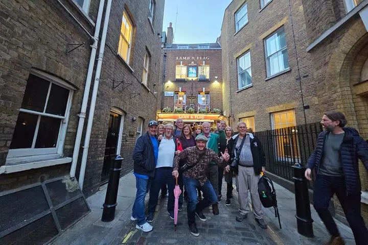 Pub Crawl and Sing Along London Experience - Primary Image