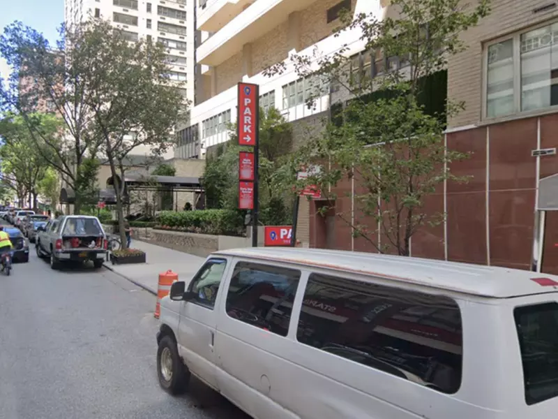 Parking at iPark - 115 East 87th Street Garage - Primary Image