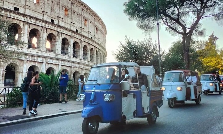 Image 6: Roma a bordo di un'Ape Calessino