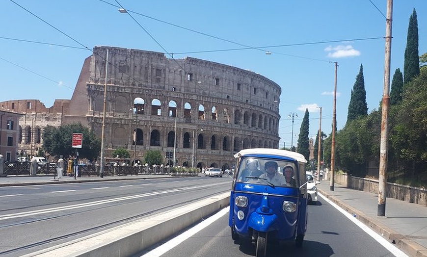 Image 4: Roma a bordo di un'Ape Calessino