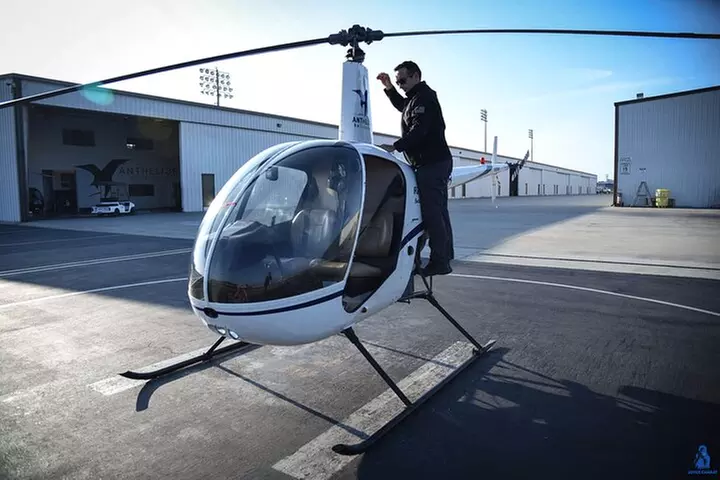 Flight Lesson in Los Angeles: Fly Your Own Helicopter