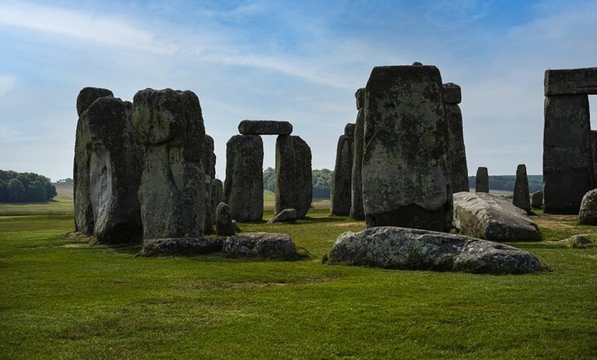 Image 2: Small-Group Day Trip to Stonehenge, Bath and Windsor from London