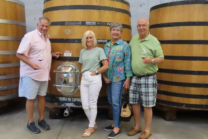 Willamette Valley Boutique Winery Tour with Lunch