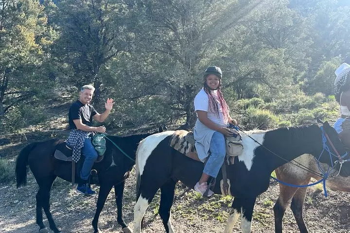 Sunset Horseback Ride With BBQ Dinner in Cool Mountain Las Vegas