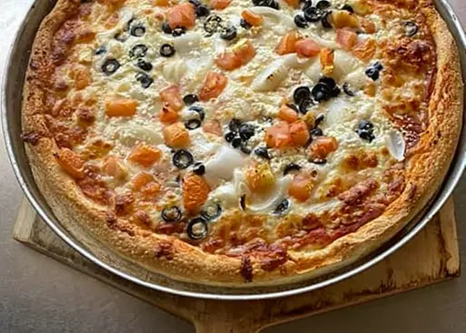 5% Cash Back at Waltham Pizza