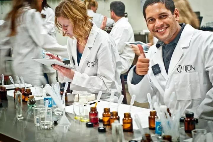 New Orleans: Craft Your Own Signature Perfume or Cologne