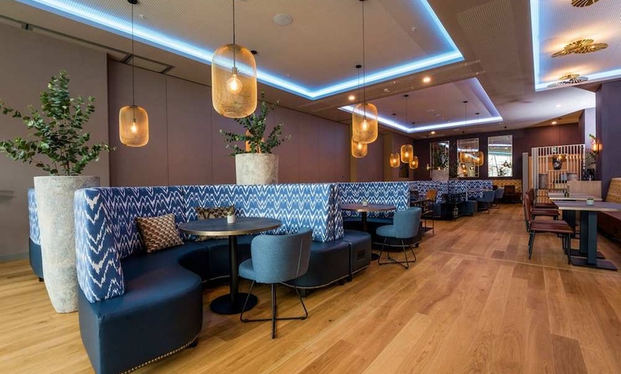 Image 37: ✈ SPANIEN | Barcelona - Leonardo Royal Hotel Barcelona Fira 4*, 2 N...