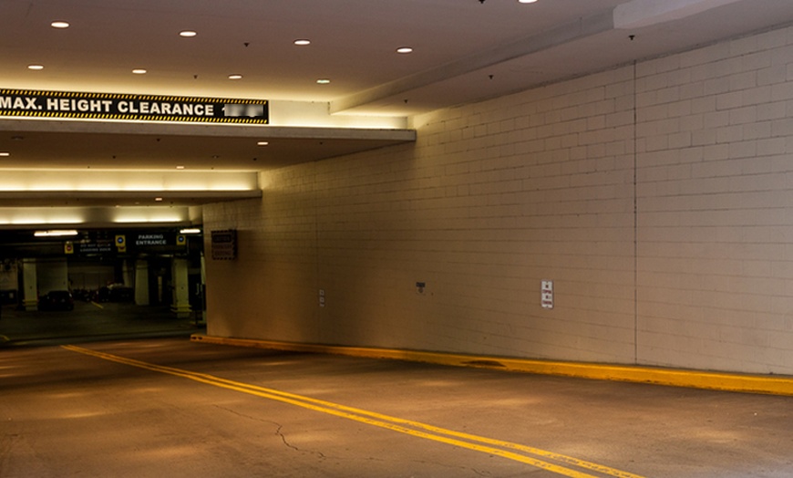 Image 4: Parking at Boston Common Theater District Garage