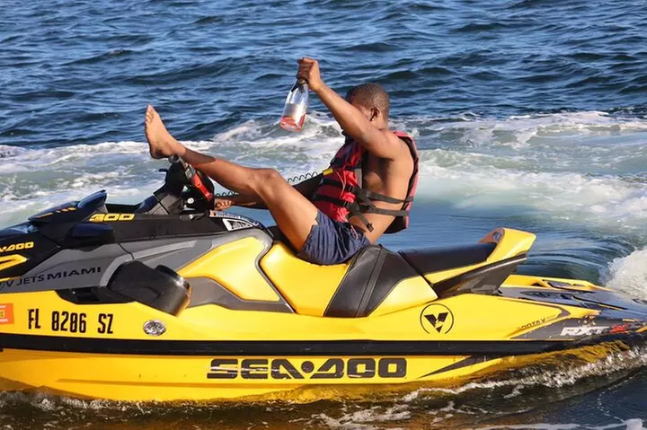 Jet Ski Miami : Experience the Ultimate Water Fun !