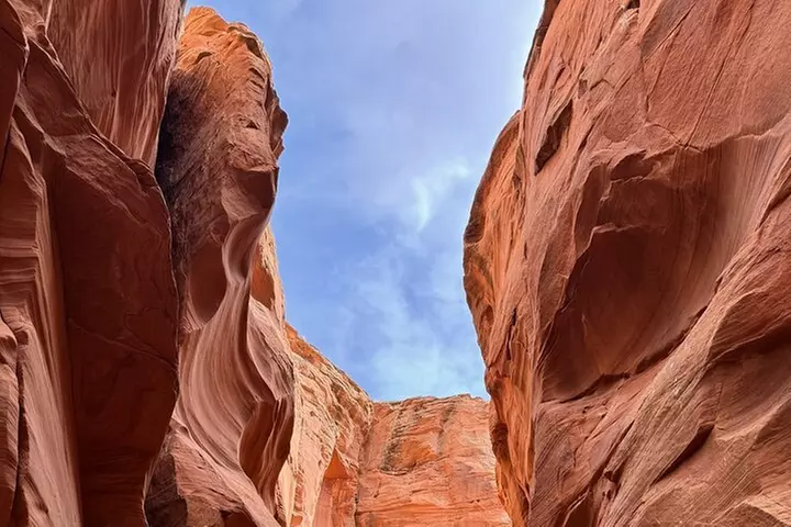 Page: (PRIVATE VIP) Hogan Upper Antelope Canyon Hiking Tour