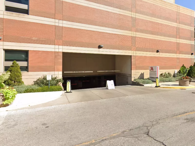 Parking at Indianapolis Marriott Downtown Garage - Second Medium