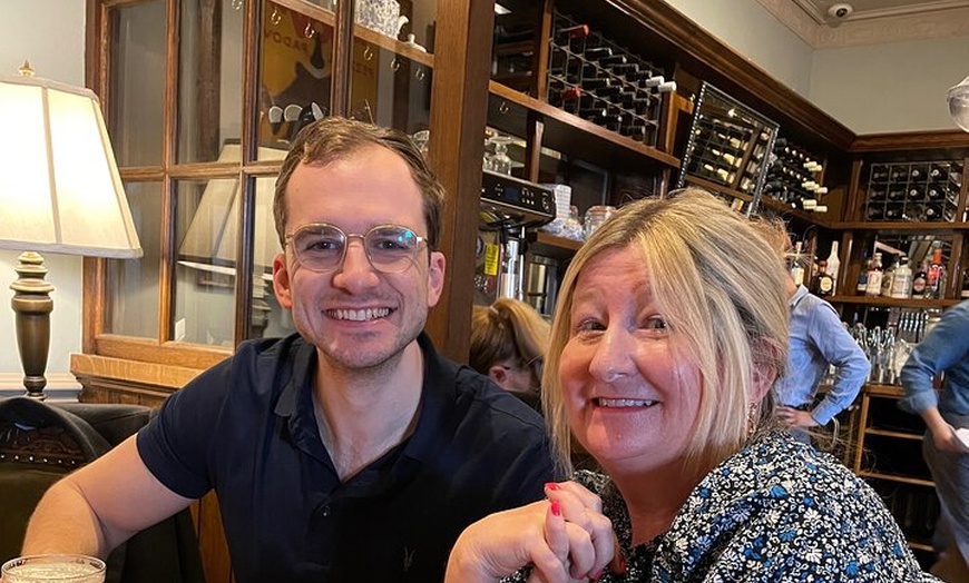 Image 14: Private London Pub Tour in Iconic London Taxi