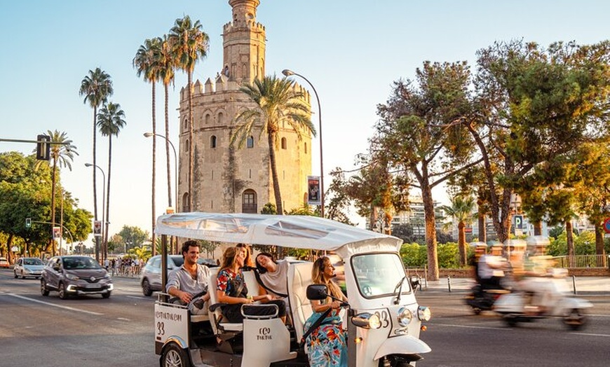 Image 4: Tour de Bienvenida a Sevilla en Eco Tuk Tuk Privado