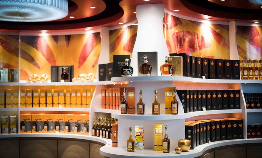 Image 7: Visite immersive DISTILLERIE PERE MAGLOIRE
