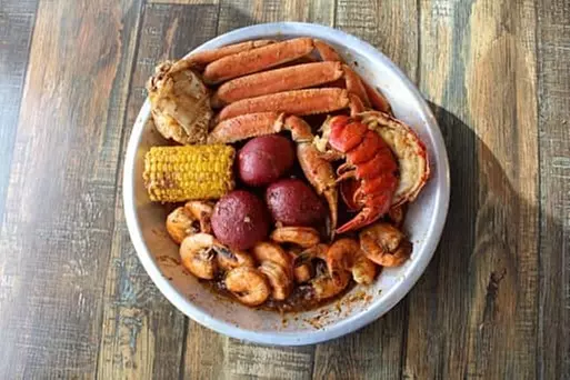 5% Cash Back at Red Crab Juicy Seafood - Garland