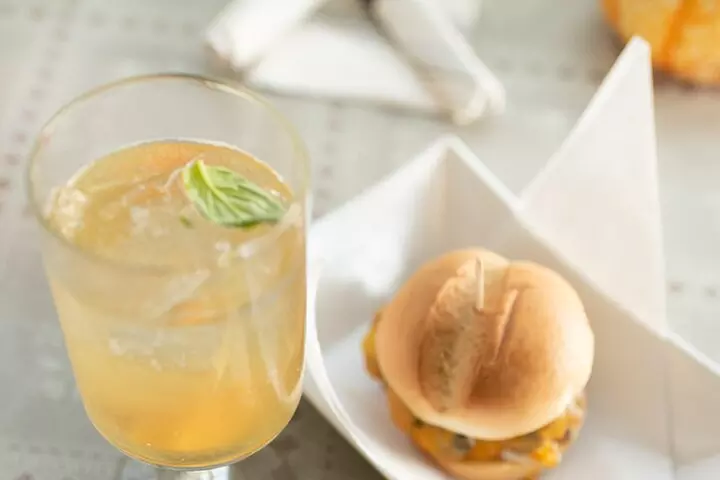 Little Italy Food and Drink Walking Tour: Pizza, Pasta & Piazzas