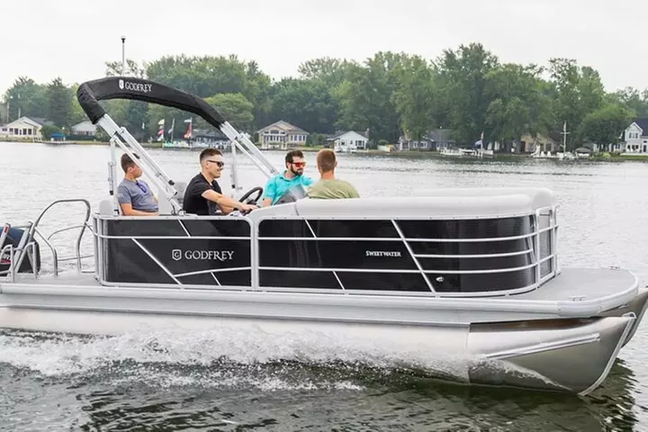 Windsor 3-hour Pontoon Boat Rental on Lake St Clair-Detroit River - Primary Image