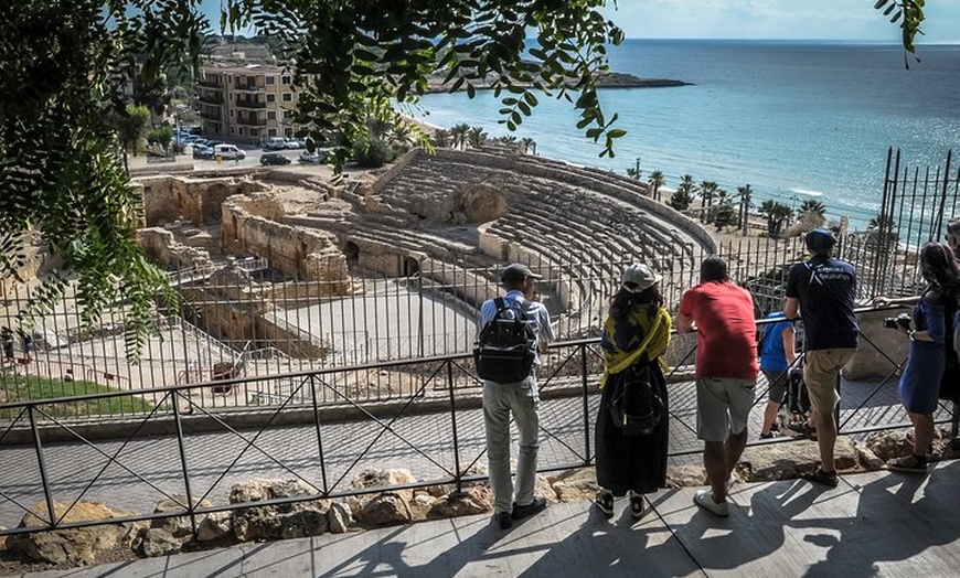 Image 1: Excursión privada de un día a Tarragona y Sitges desde Barcelona