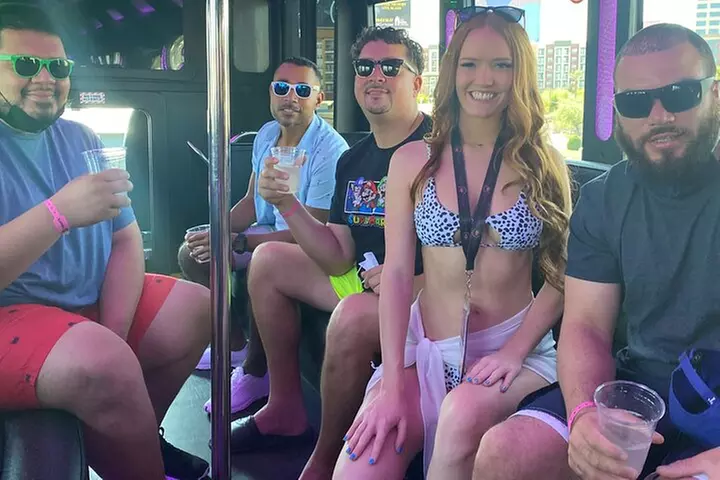 Skip the Line VIP Pool Party Tour in Vegas