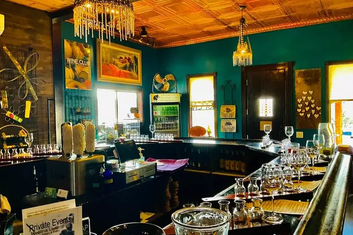 Vortex to Vineyards by ABC wildlife host Rachel Reenstra