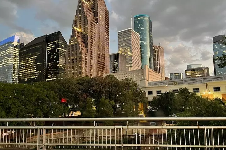 Astroville Best of Houston City Driving Tour with Live Guide