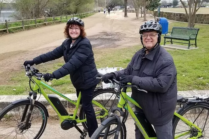 austin bike rental with helmet 2-Hour Downtown | Austin | Texas Barton Springs Bike Rental Atx