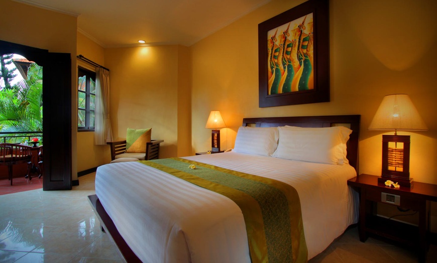 Image 3: ✈ BALI | Kuta - Adi Dharma Hotel Kuta 4*, 6 nuit - Piscine extérieure