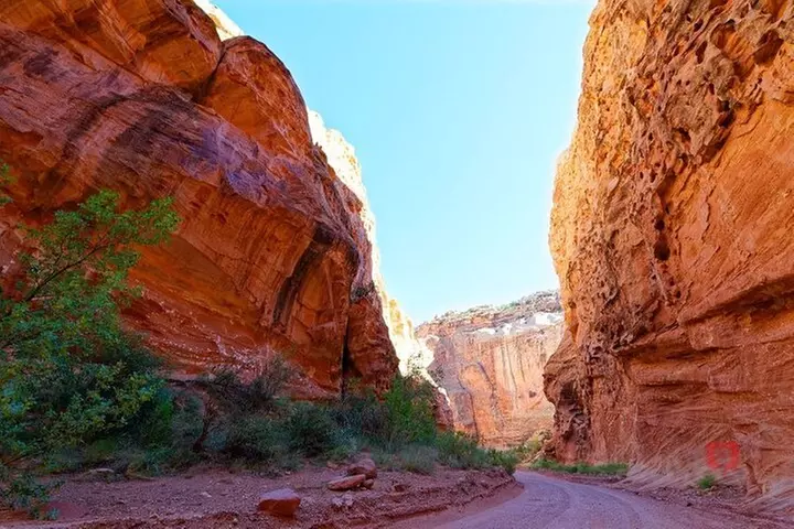 Self-Guided Audio Driving Tour in Capitol Reef