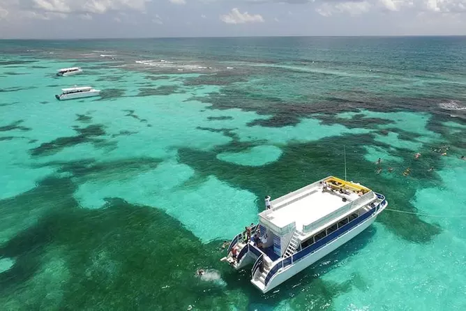 Fantastic Day Isla Mujeres Tour Unlimited in Catamaran from Riviera Maya - Primary Image