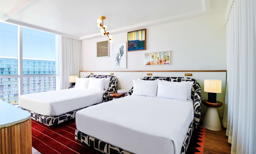 Image 4: ✈ ETATS-UNIS | Las Vegas - Virgin Hotels Las Vegas, Curio Collectio...