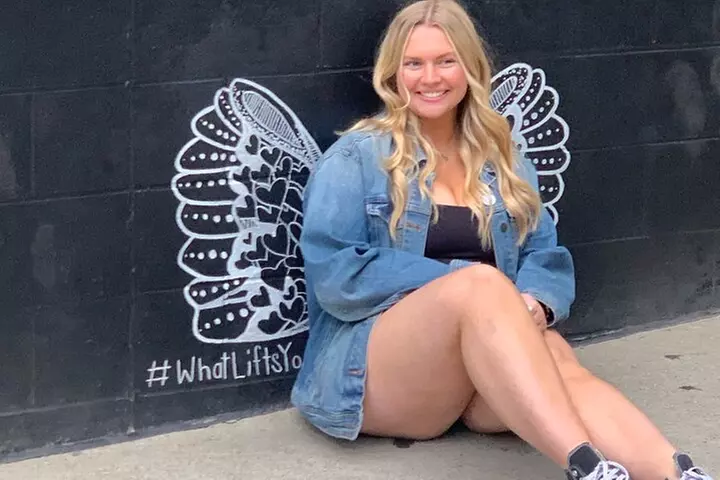 Nashville Shopping Tour with Wine, Cocktails and Snacks