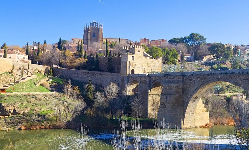 Image 8: Excursión de un día a Toledo desde Madrid, con almuerzo turístico y...