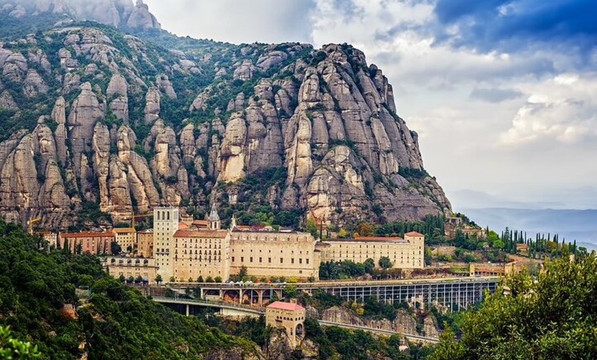 Image 1: Tour de 1 día en autobús turístico desde Barcelona a Valencia 324