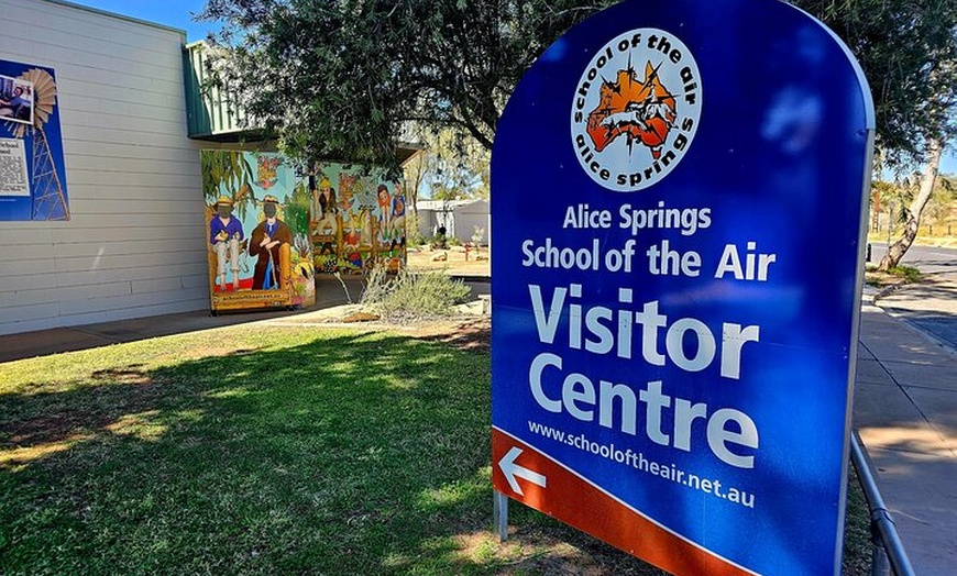 Image 6: Alice Springs School of the Air Guided Tour Ticket