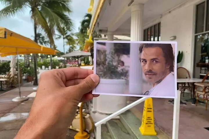 Award-winning Art Deco & Hidden Gems Walking Tour in Miami Beach